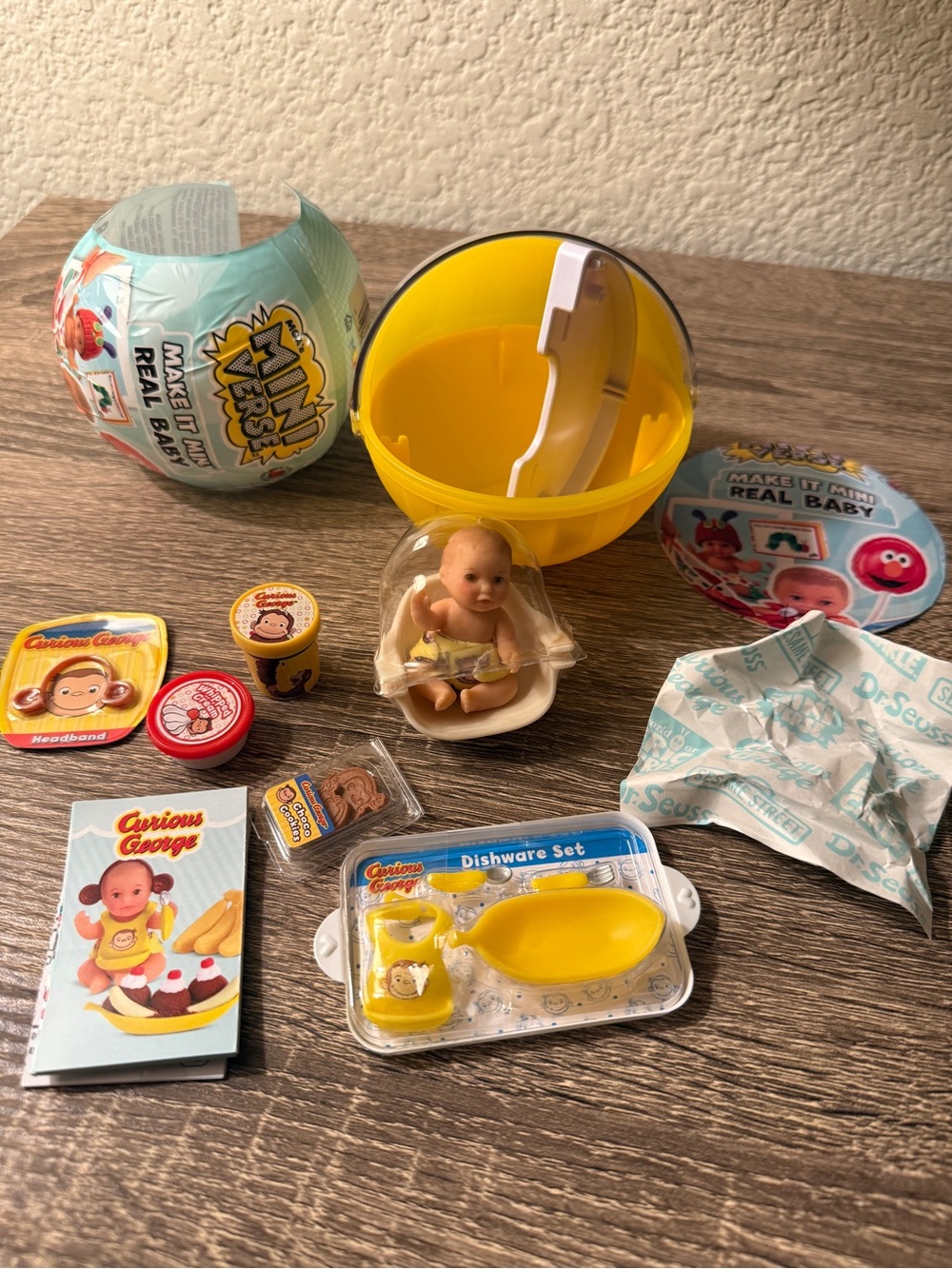 MGA's Miniverse Make It Mini Real Baby Classics~ Curious George Banana Split